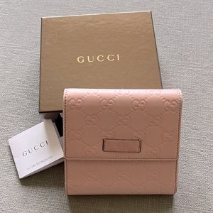 [GOOD] Gucci Pink Compact Wallet